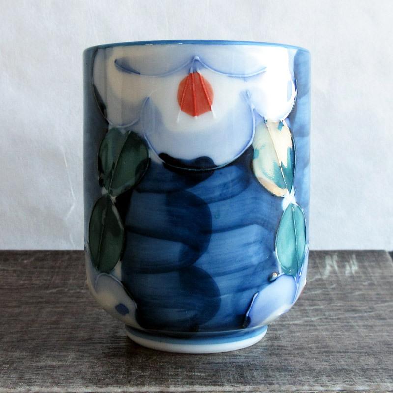 一珍 青い花柄 湯飲み / 180cc 湯呑 ゆのみ 青色 紺色 花模様 和食器 日本製 美濃焼 落ち着いたデザイン 和食料理店 旅館 おもてなし :u711:サラーミキ Yahoo!店 - 通販 - Yahoo!ショッピング 一珍 青い花柄 湯飲み / 180cc 湯呑 ゆのみ 青色 紺色 花模様 和食器 日本製 美濃焼 落ち着いたデザイン 和食料理店 旅館 おもてなし :u711:サラーミキ Yahoo!店 - 通販 - Yahoo!ショッピング