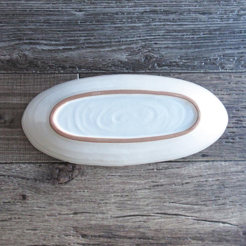 陶器の楕円形皿 黒い線画 ラインドット 楕円鉢 29.8cm / 楕円ボウル 粉引 和食器