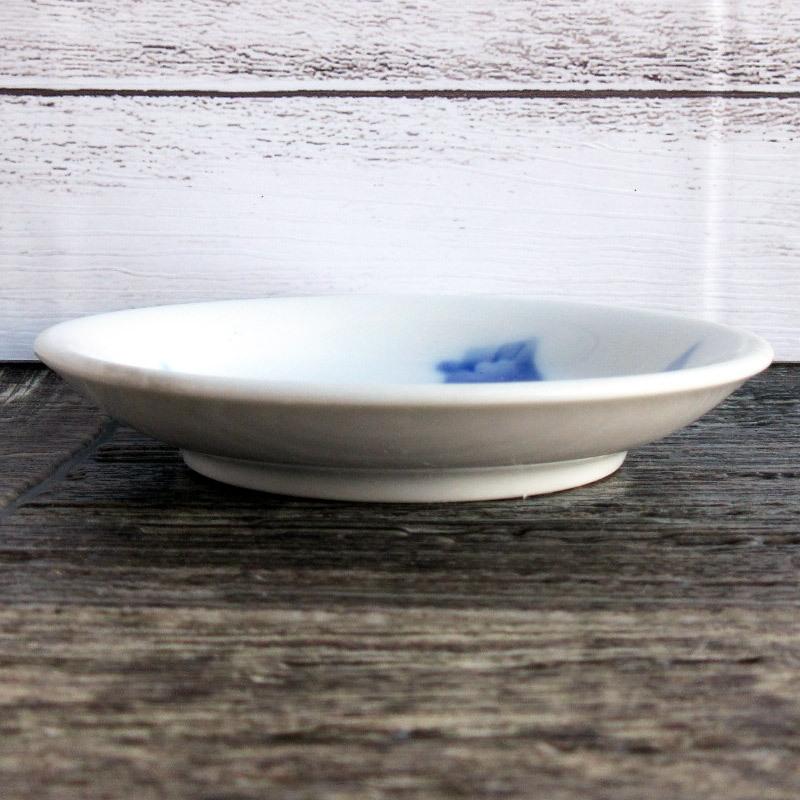 小皿 3寸 白地 丸いお皿 青いチューリップ 型紙吹付 薬味皿 漬物皿
