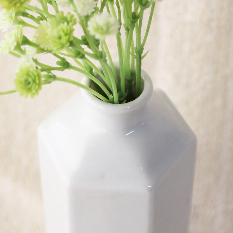 一輪挿し 白い丸首 六角形 おしゃれ 高さ 15 5cm 大量注文ok 白い花瓶 ホワイト 花器 陶器 インテリア ミニサイズ 足つき U801 サラーミキ Yahoo 店 通販 Yahoo ショッピング