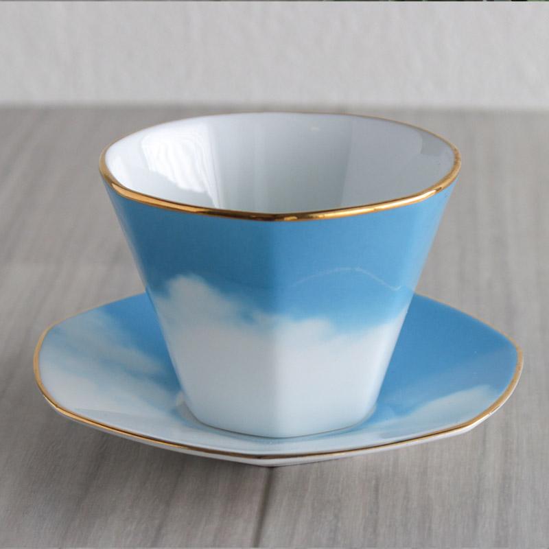 青いカエルデザインのデザートカップ 青いカエルデザインのデザート