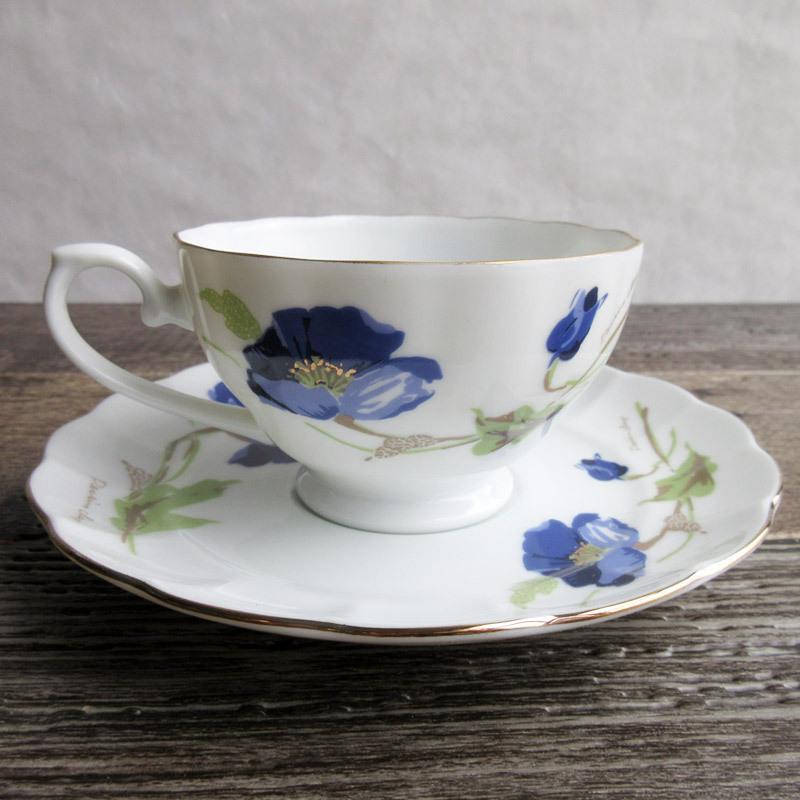 青いお花 カップ＆ソーサー コーヒー / 紅茶 ティーカップ ブルー 花柄