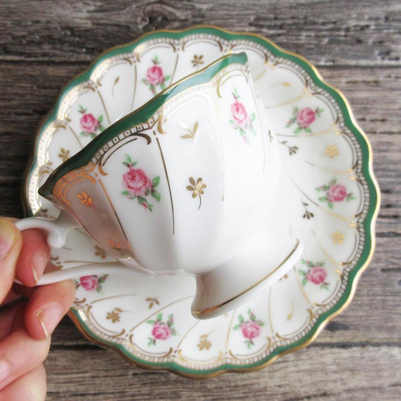 バーバラアイガンのカップ３個・皿３枚まとめ売り　ドット柄 陶器製食器 バーバラアイガンのカップ3個・皿3枚まとめ売り ドット柄 陶器製食器