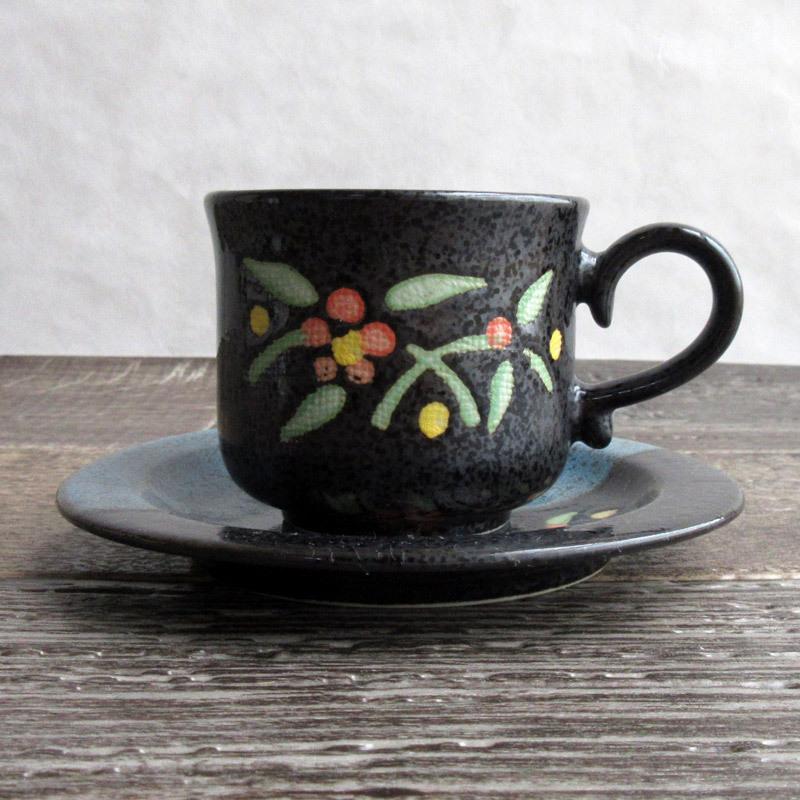 カップ&ソーサー 花柄 小ぶりサイズ 黒色 青色 コーヒーカップ