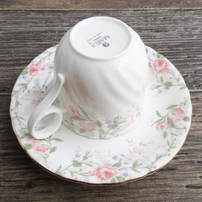 アンティーク　お花模様　カップ&ソーサー、ボウル、プレート4点セット アンティーク お花模様 カップ&ソーサー、ボウル、プレート4点セット