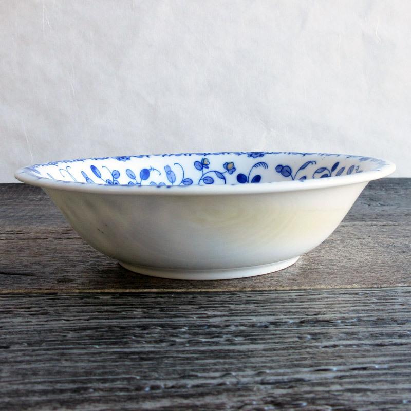 ブルーフラワー 浅鉢 17.2cm / 青花柄 唐草模様 アラベスク ブルーフラワー 浅鉢 17.2cm / 青花柄 唐草模様 アラベスク