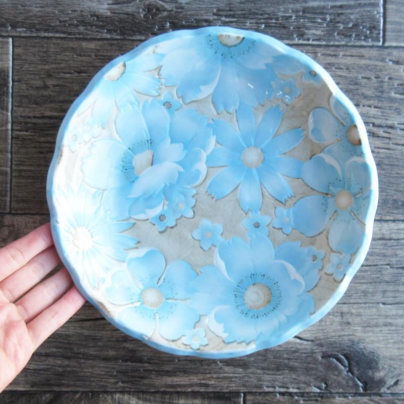 北村賀善陶印いり14.5高さ4.5位の花弁様の小皿二枚美しい色柄です 北村賀善陶印いり14.5高さ4.5位の花弁様の小皿二枚