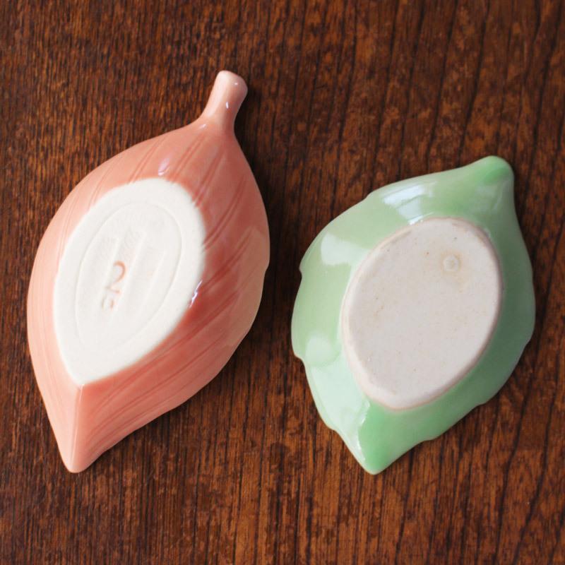 箸置き はしおき 陶磁器 カトラリーレスト かわいい ナチュラル 木の葉