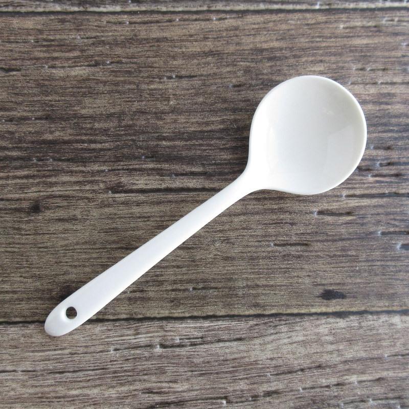 ホワイト陶器スプーン 完売】白い陶器の丸スプーン / 100円 15.2cm ティースプーン まんまる