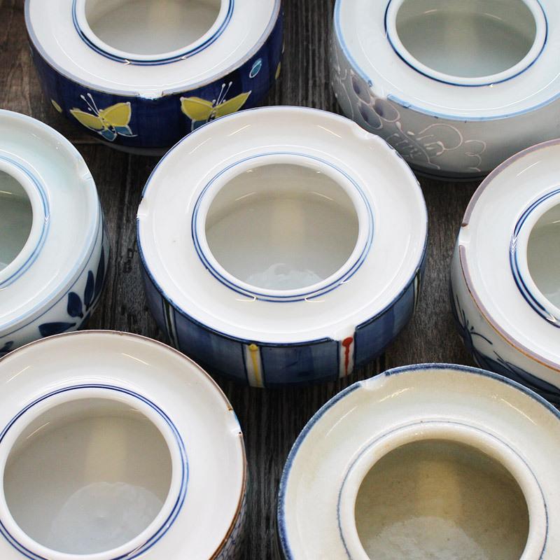 当店おまかせ 丸灰皿 13cm（色柄おまかせ）/ レトロな灰皿 陶器の灰皿