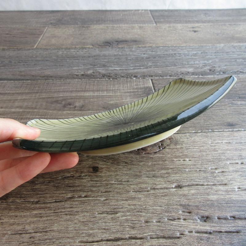 焼き物 平皿 詳細不明 直径37.5センチ×高8.5センチ インテリア 置物 皿 Plate 22cm ヤキシメ | ALONGU 明論具 うつわと灯り