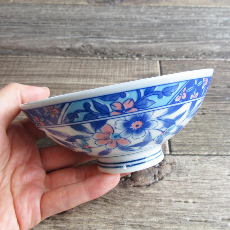 青い花柄 平茶碗 12cm / 日本製 美濃焼 ちゃわん 飯碗 持ちやすい