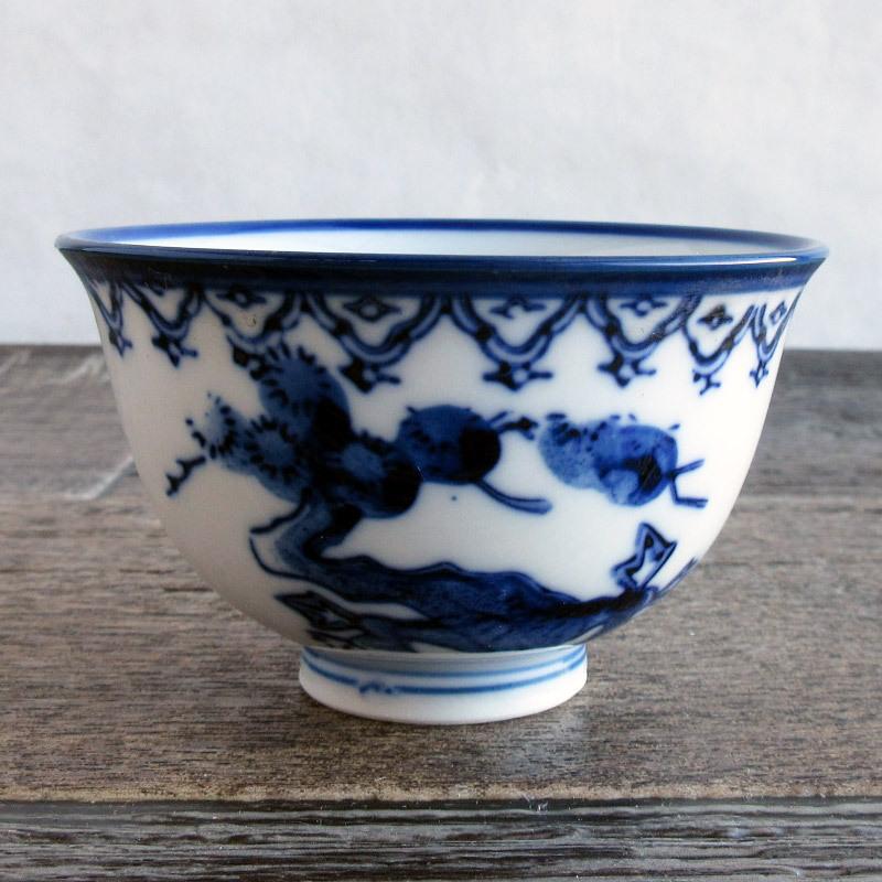 煎茶碗■10客 青絵 染付唐草紋 煎茶器 湯呑み 猪口 小碗 お茶道具 骨董品■ 湯呑 湯飲み ゆのみ 110cc 和食器 日本製 瀬戸焼 瀬戸物 染付 薄くて