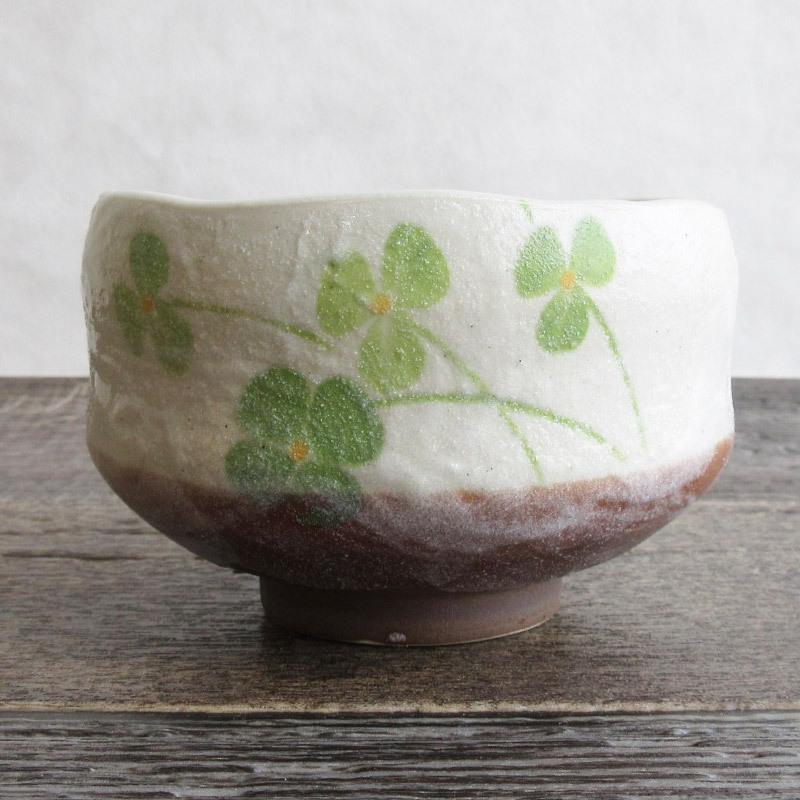 完売】小抹茶碗 クローバー / 抹茶茶碗 かわいい 四つ葉 幸せモチーフ