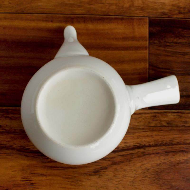 白磁急須 スリム持ち手 / 500cc 簡易茶漉し ティーポット ポット 茶器