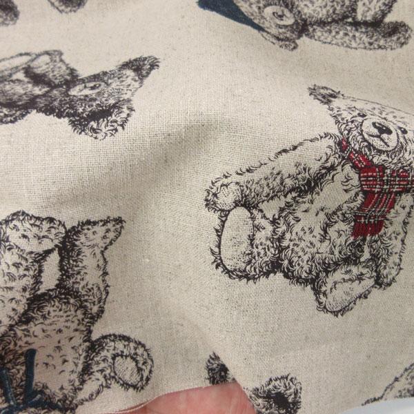 ハーフリネンキャンバス生地（CR8888）クマぬいぐるみ柄プリント 生地