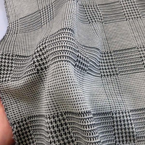 極美品　2023年　千鳥　グレンチェック　ジャガード　ニット　ロゴ　L　サイズ２ T/Rジャガードファンシーニット（KH100）グレンチェック柄