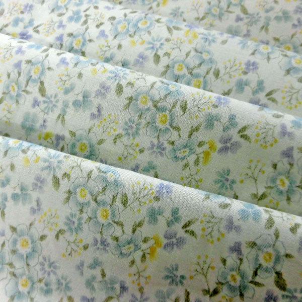 正規品♡シーズー柄プリント毛布♡オフホワイト 綿スケアプリント生地（AP4490-2）花柄 生地巾110cm 1m @490/m