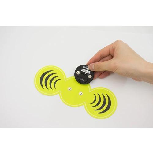 ステイホーム 交換用パッド 筋肉ケア CARE WAVE ケアウェーブ ポータブルEMS ボタン電池 疲労回復 パッド ふともも ふくらはぎ 肩 腕 腰 背中 大1点 |  | 01