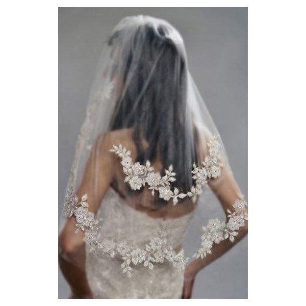 流行に 送料無料 ウェディングベール 花柄 二層 安いそれに目立つ Turningheadskennel Com