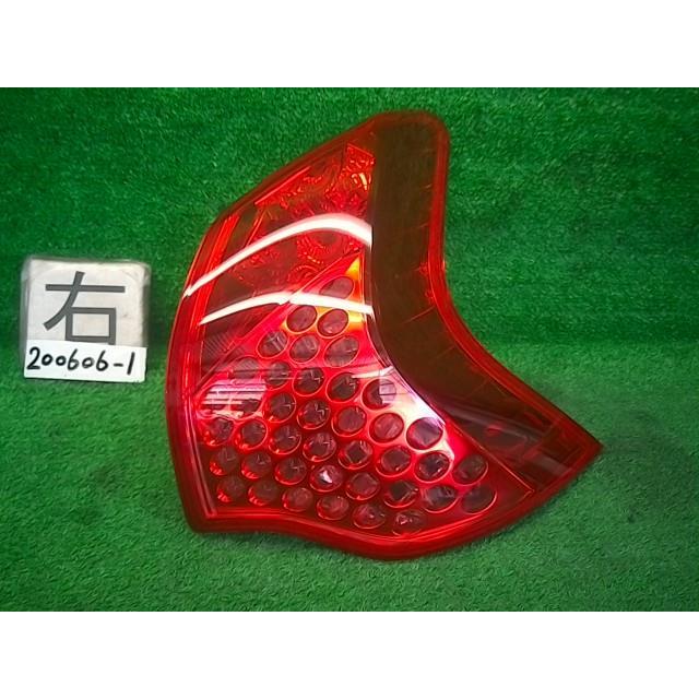 プジョー 純正 3008 T85F02 左側 テール ランプ ライト プジョー 3008 ABA-T85F02 右 テール ランプ プレミアム ※同梱不可