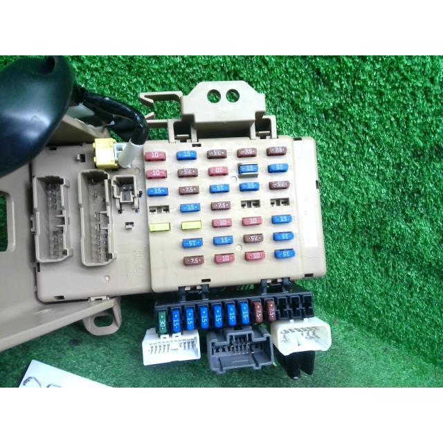 インプレッサ DBA-GJ3 ヒューズボックス G4 1.6I-L 4WD 82201FJ000 同