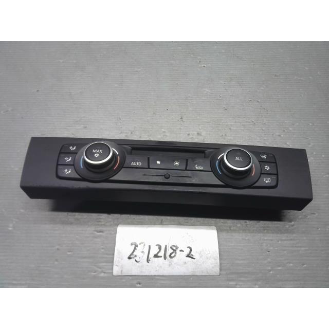 BMW 3シリーズ LBA-PG20 エアコン スイッチ パネル 320I 6411、9248581