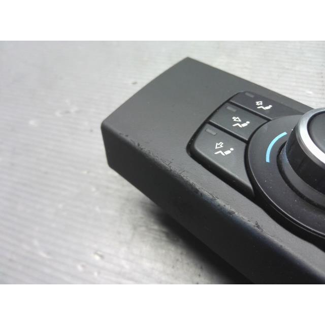 BMW 3シリーズ LBA-PG20 エアコン スイッチ パネル 320I 6411、9248581