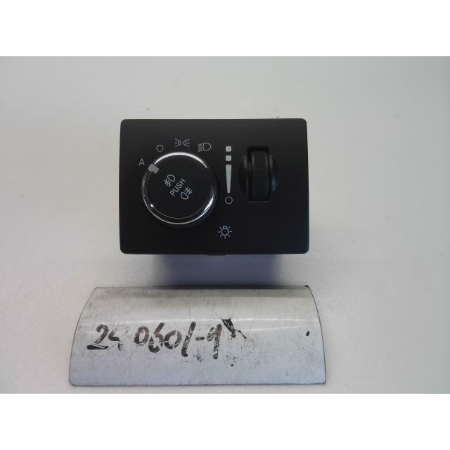 ジープ グランドチェロキー ABAWK36T 「ライトスイッチ」右ハンヨウ 同梱不可 即決品 240601000769150サトウ