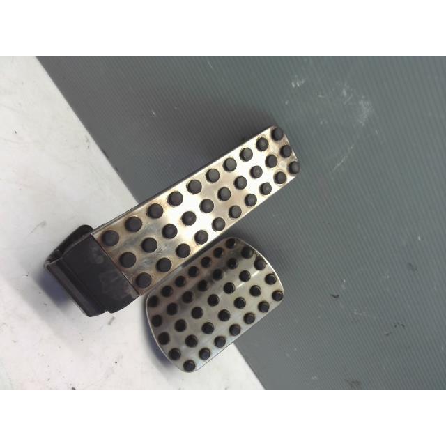 ベンツ SLKクラス E-170447 ペダル 同梱不可 即決品 : サトウサービス