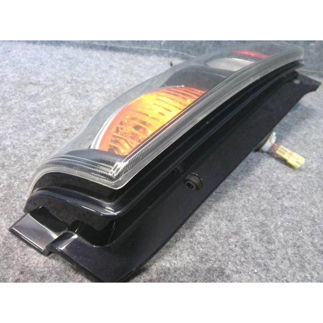 ワゴンR ワゴンR CBA-MH21S 右 テール ランプ 同梱不可 即決品