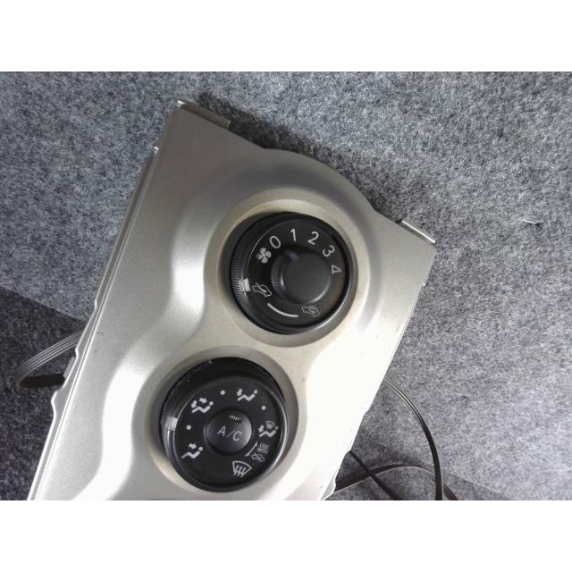 ヴィッツ DBA-KSP90 エアコン スイッチ パネル 同梱不可 即決品