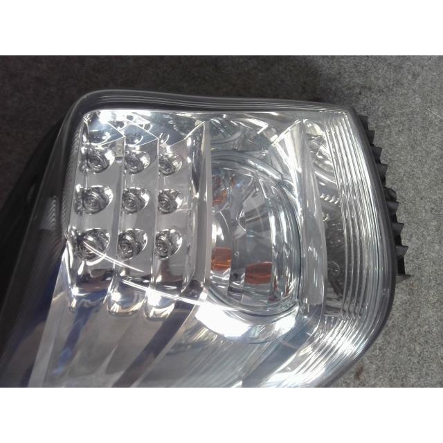 ＳＡＩ DAA-AZK10 左 テール ランプ 同梱不可 即決品の画像