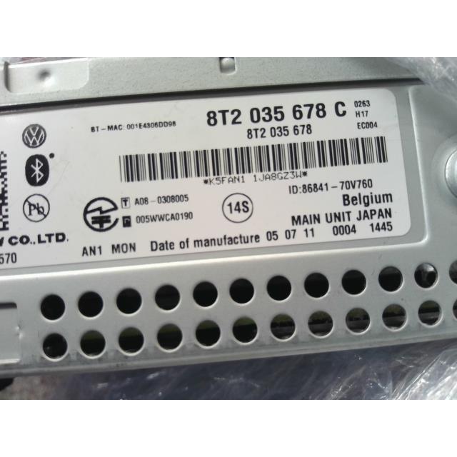アウディ A4 DBA-8KCDN カーナビゲーション 8T2-035-678C同梱不可 即決