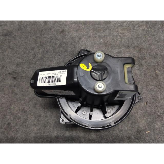 充電式ファン フィアット 500 ABA-31209 ブロア ファン モーター 同梱不可 即決品