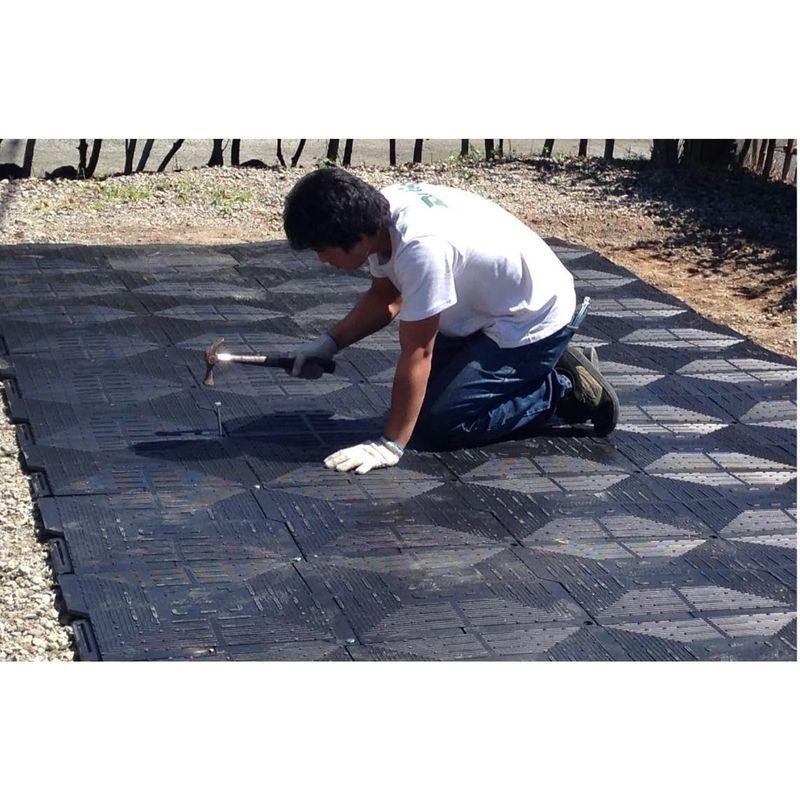 《送料込》 駐車場 ぬかるみ・雑草対策多目的簡易補強 オートマット ３０枚 automat 【X3298723073】(19589円)