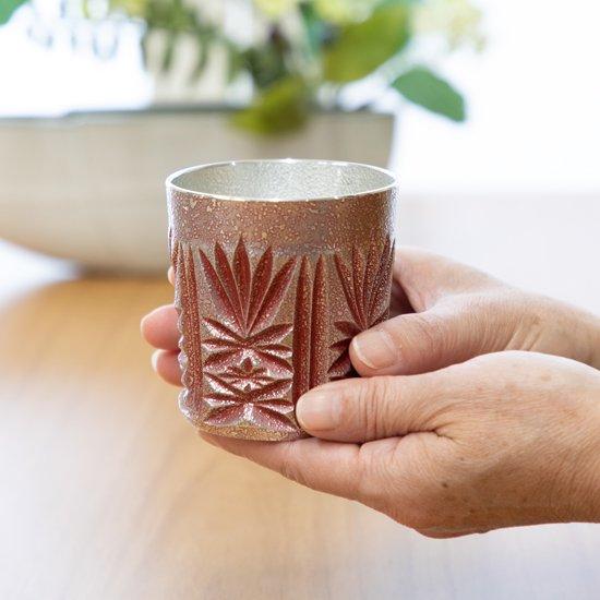 公式 | 薩摩錫器工芸館(株) 錫 タンブラー 切子オンザロック 赤吹雪漆加工 200ml [No.155-3] 桐箱付き 贈答用 プレゼント 贈り物の画像