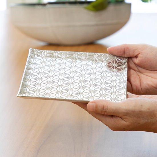 公式 | 薩摩錫器工芸館(株) 錫 切子 大皿 角型 麻の葉 白加工 2枚セット 14.5cm角 [No.2010-1-B-2] 桐箱付き 贈答用 プレゼント 贈り物の画像