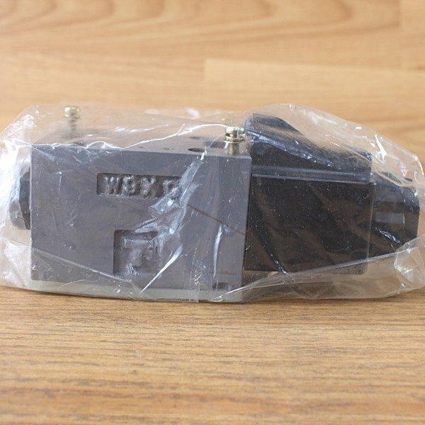 トキメック DG4V-3-2A-M-P2-T-7-52 油圧バルブ 電磁弁 トキメック DG4V-3-2A-M-P2-T-7-52 油圧バルブ 電磁弁