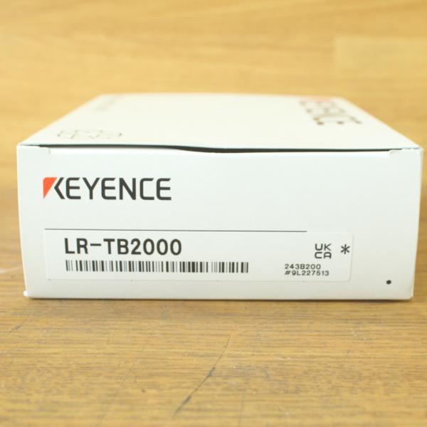 KEYENCE キーエンス LR-TB2000 アンプ内蔵型TOFレーザセンサ KEYENCE キーエンス LR-TB2000 アンプ内蔵型TOFレーザセンサ