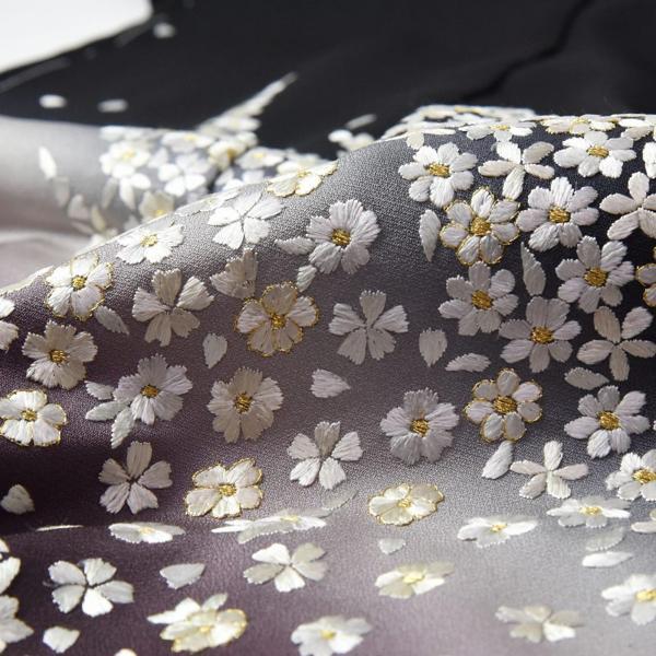 豪華手刺繍　訪問着　袷フルオーダー手縫いお仕立て付き　小花の吹き寄せ　黒色、紫紺色　身長１６８ｃｍまで、裄６９．５ｃｍまで　結婚式・披露宴・パーティの画像