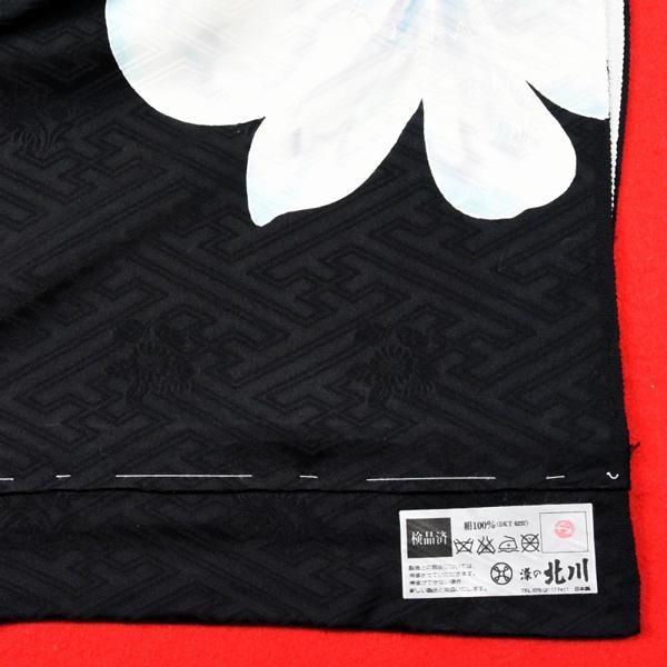 振袖　手縫いお仕立て付き　京都名門「染の北川」謹製　　紋綸子　ダイナミックな蘭　黒地に紅白色　裄７２.５ｃｍ位まで成人式・卒業式・謝恩会・結婚式・披の画像