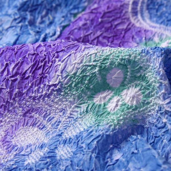 藤娘きぬたや　有松鳴海絞り　絞り浴衣　蝶　青紫色×青色　反物販売／お仕立て承ります　夏祭りや花火大会に　女性もの　レディース　有松絞り　送料込みの画像