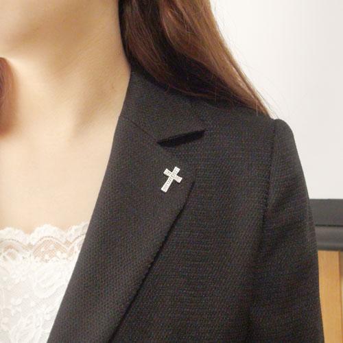 ジュエリーSAYAKAPT900プラチナ ラペルピン クロス 十字架