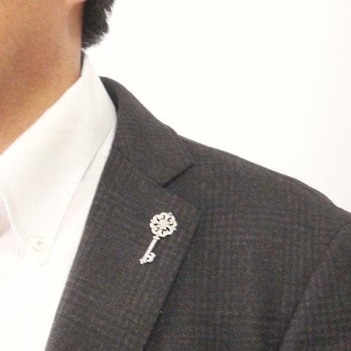 ラペルピン ブローチ K10ホワイトゴールド イエローゴールド ピンクゴールド 鍵 キー Key ダイヤモンド 高級 ピンバッジ ピンブローチ タイニーピン 天然石の画像