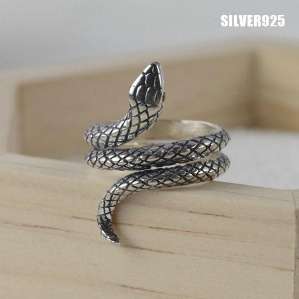 へびリング　蛇　スネーク　指輪　調節可　ネックレス　フリーサイズ　開運