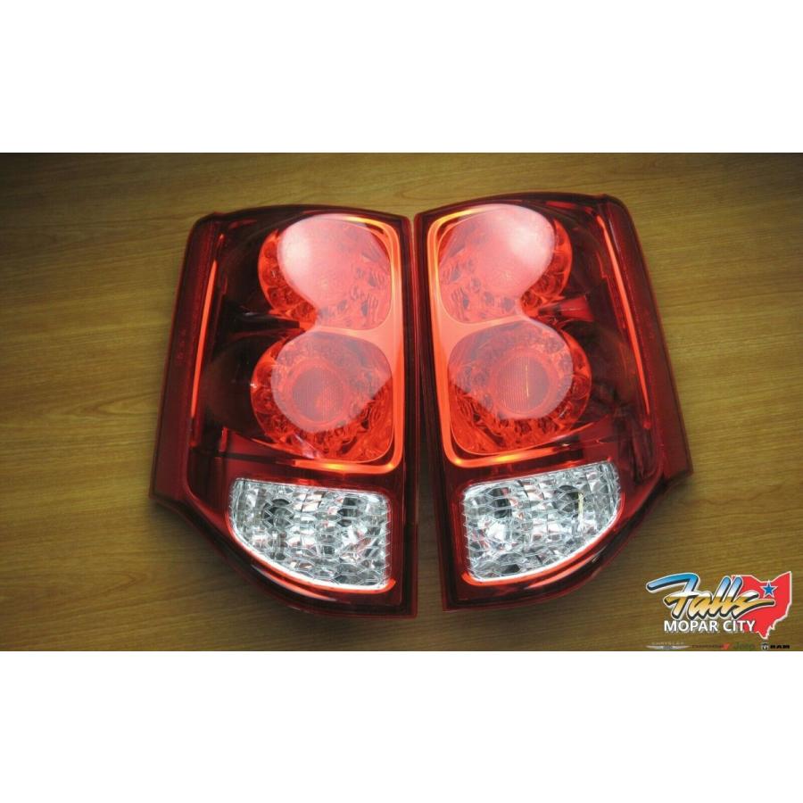 11-19ダッジグランドキャラバンクライスラータウンカントリーパスドライバーテールランプMopar OEM(64860円)