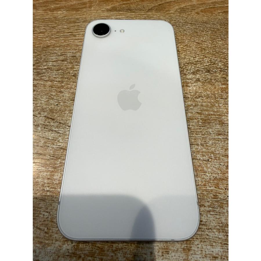 625★Apple iPhone16e 128GB ホワイト 超美品 ほぼ未使用 iPhone 16e 【中古美品】iPhone16e 128GB ホワイト 正規SIMフリー 新品