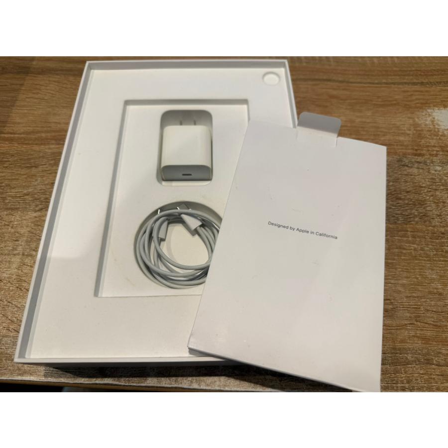 iPad Air 【中古美品】iPad Air第4世代 256GB スペースグレー Cell