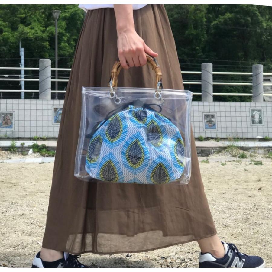 ブルーリーフ・アフリカンプリント 巾着 × バンブー持ち手 クリア 